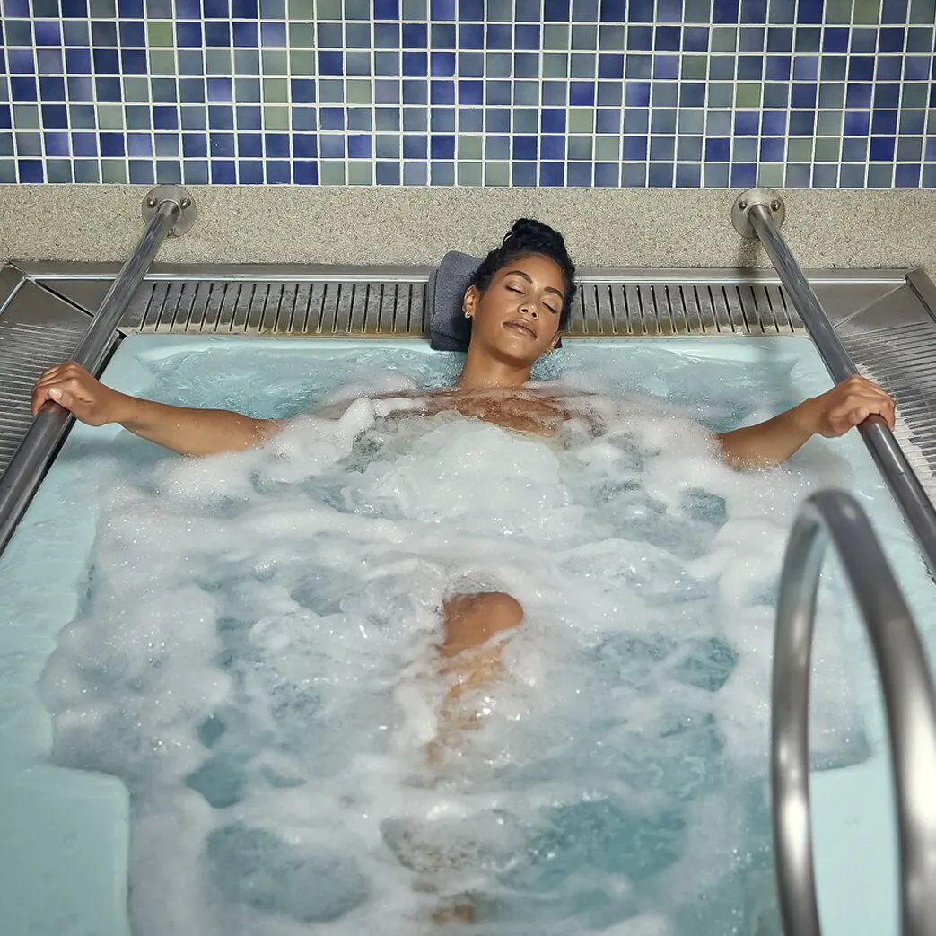 Hydro_Jacuzzi_square_Web-4785550
